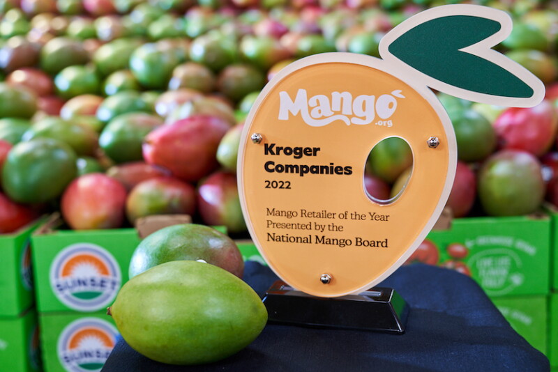 2022 Mango Retailer of the Year trophy