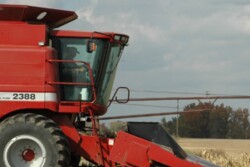 corn_harvest_combine