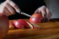 sliced apples