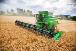 John_Deere_T670_Combine_A_Download