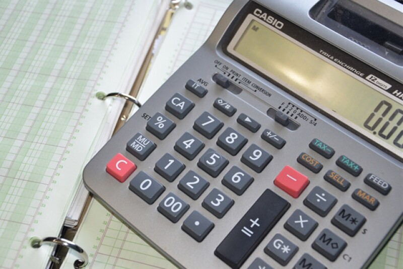calculator taxes accounting (3)