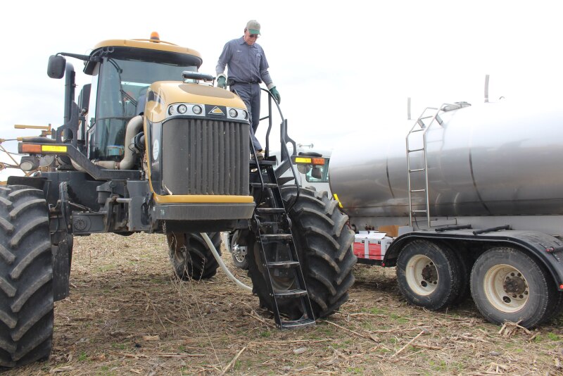Ceres Solutions has partnered with Solinftec since 2019 and has integrated its fleet of AGCO, John Deere and CNH equipment, as well as tender trucks, with the software. 