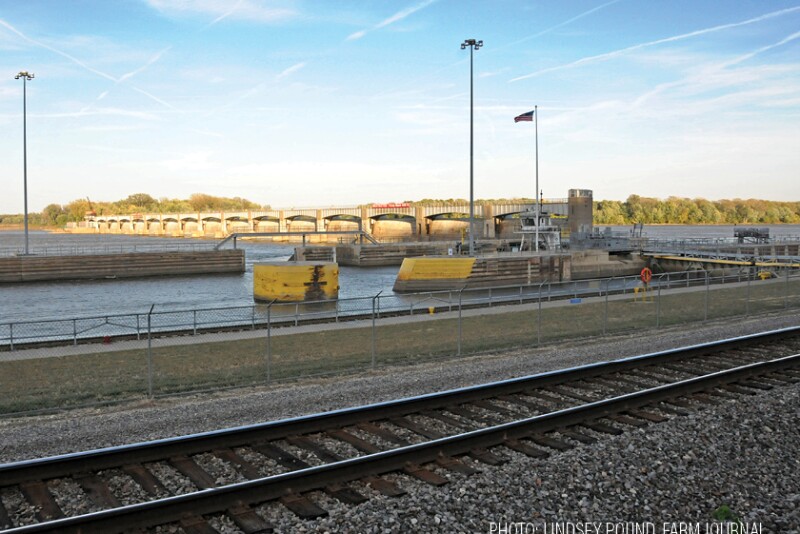 Railroad - Lock and dam on Mississippi River - Lindsey Pound