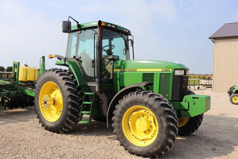 2001 John Deere 7810