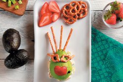Dole Food Co.’s recipe for ‘Chicken Stuffed Roz Heads’ ties in to the Pixar film ‘Monsters Inc.’ and the company’s campaign to help kids overcome their fear of ‘scary fruits and vegetables.’
