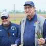 Katona Farms co-owner Chip Katona and New Jersey Department of Agriculture Commissioner Douglas Fisher