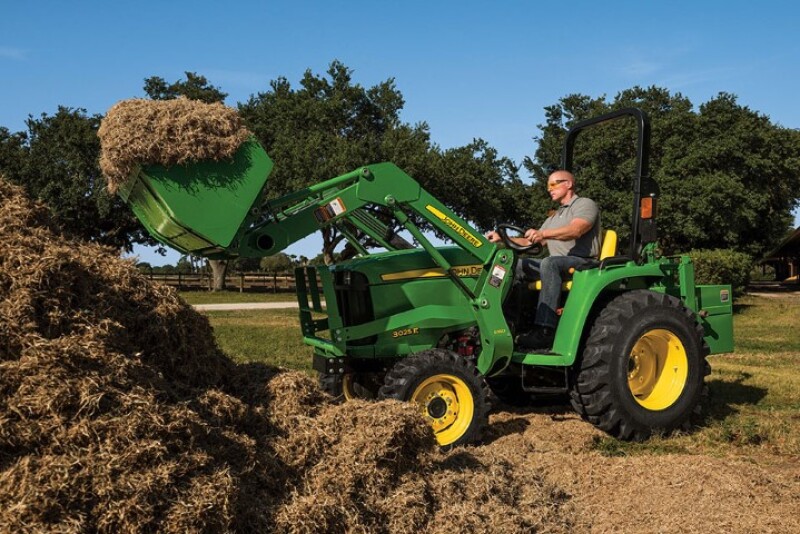 JD_3025utilitytractor