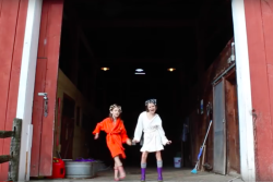 'Scrape it off' - a video parody of Taylor Swift's 'Shake it off'