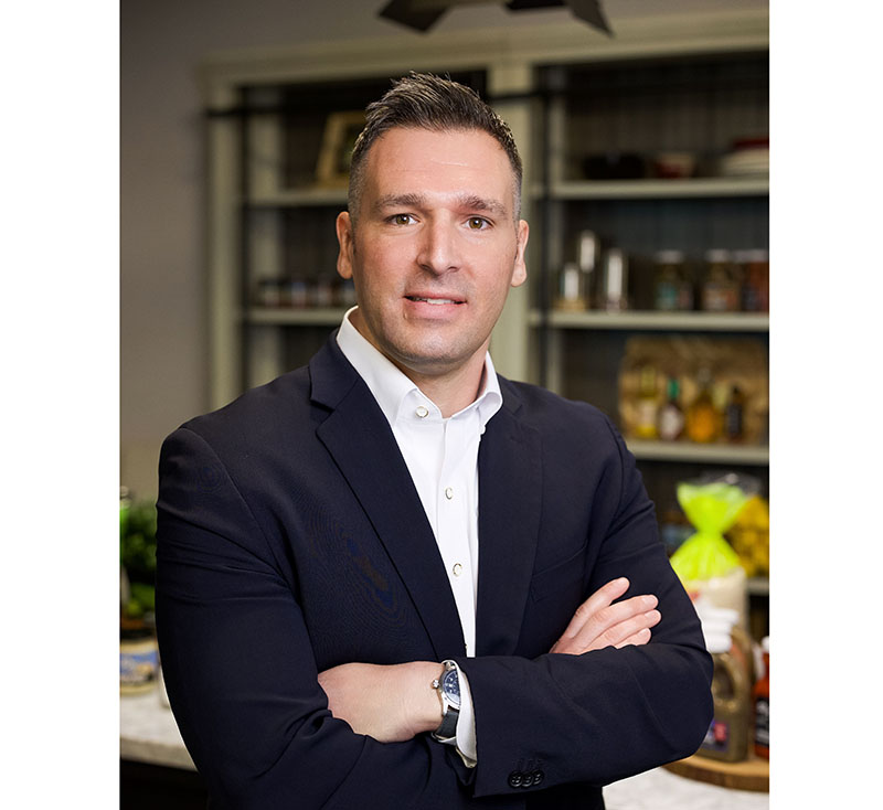 Jason Parasco HeadshotEDIT.jpg